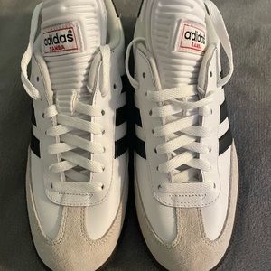 Brand new Samba Classic Shoes, white, men’s US 7.5.